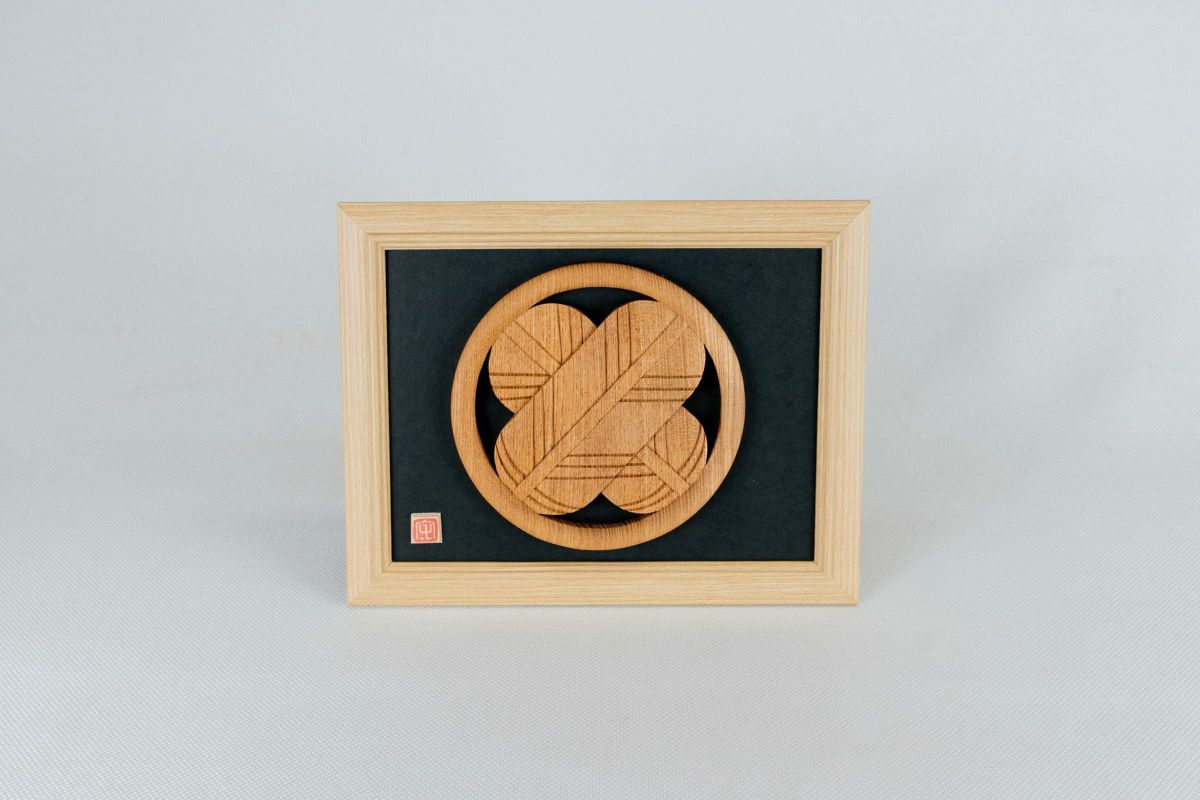 米田守_丸に鷹の羽